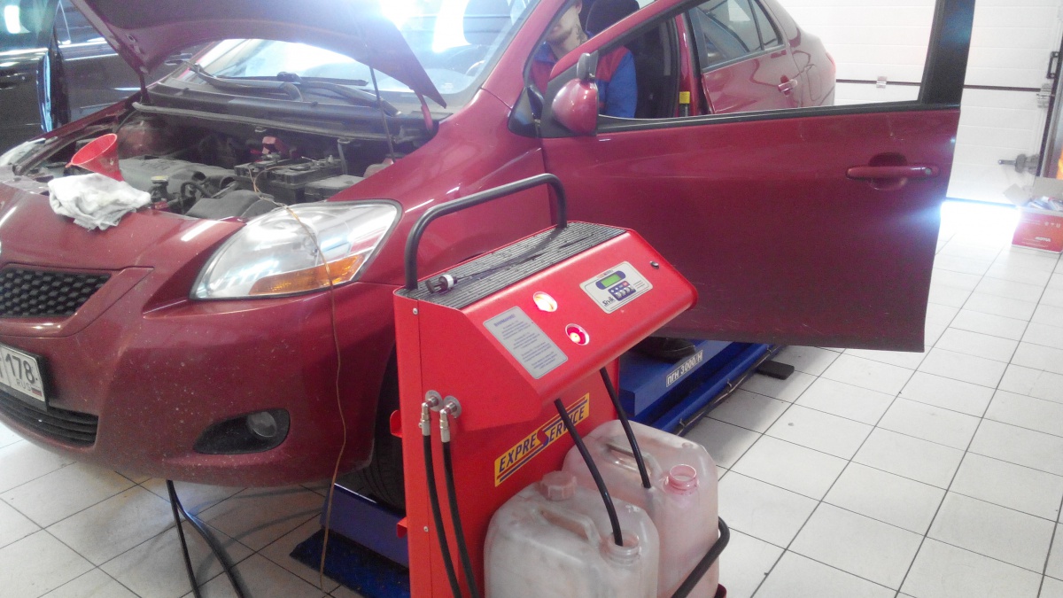 Замена масла в АКПП Toyota Yaris