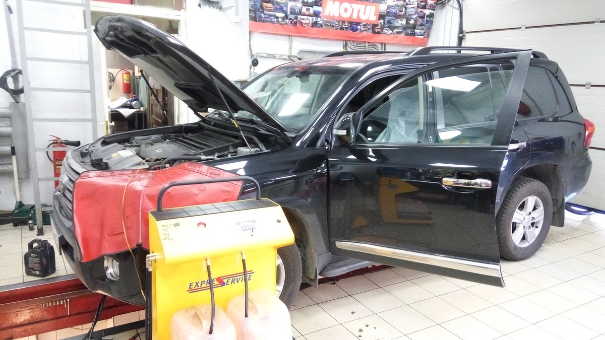 Замена масла в АКПП Toyota Land Cruiser 200 2012
