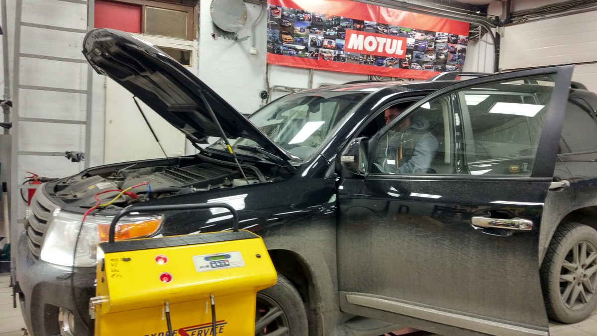 Замена масла в АКПП Toyota Land Cruiser 200 2014
